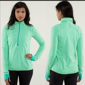 Lululemon FORTHRIGHT 1/2 Zip Green
Pullover Bali Breeze Stripe Size 8
Running